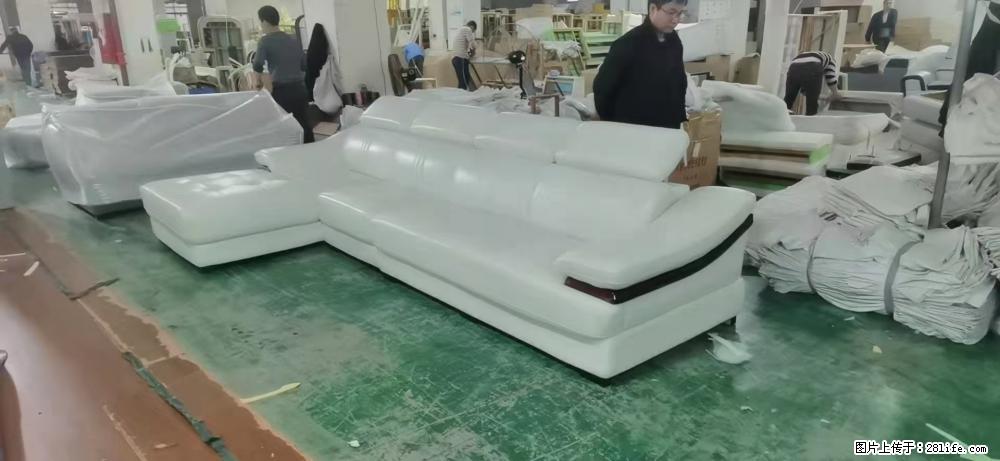 【大厂仿真皮沙发】实木框架,高回弹海绵45密度。全新包装,质量非常好,3.6米右贵妃 - 家居生活 - 石家庄生活社区 - 石家庄28生活网 sjz.28life.com