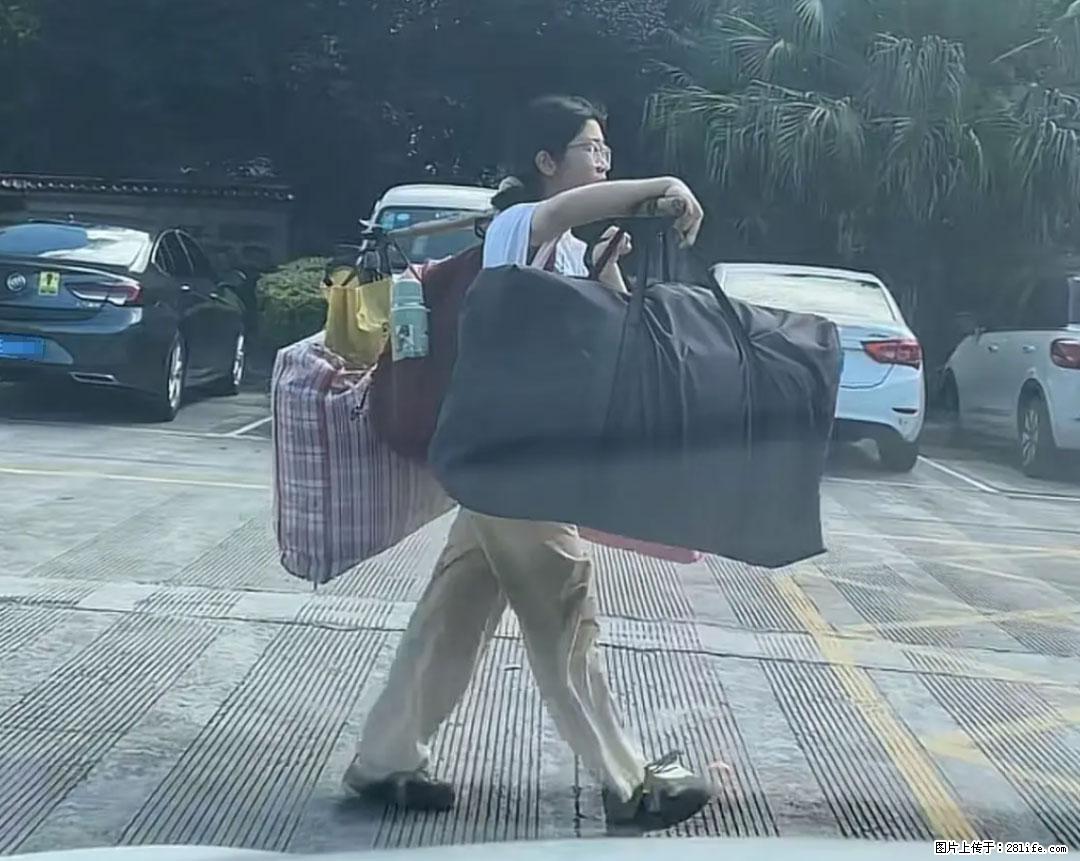 全网追的“扁担女孩”,找了一份暑假工,时薪12元 - 石家庄生活资讯 - 石家庄28生活网 sjz.28life.com