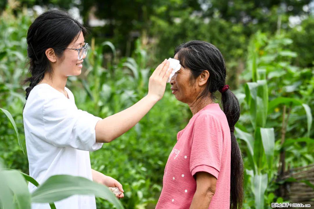 全网追的“扁担女孩”,找了一份暑假工,时薪12元 - 石家庄生活资讯 - 石家庄28生活网 sjz.28life.com